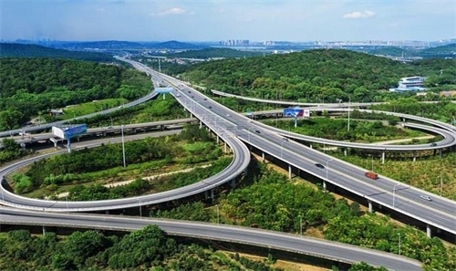 马龙钢筋套筒应用于高速公路